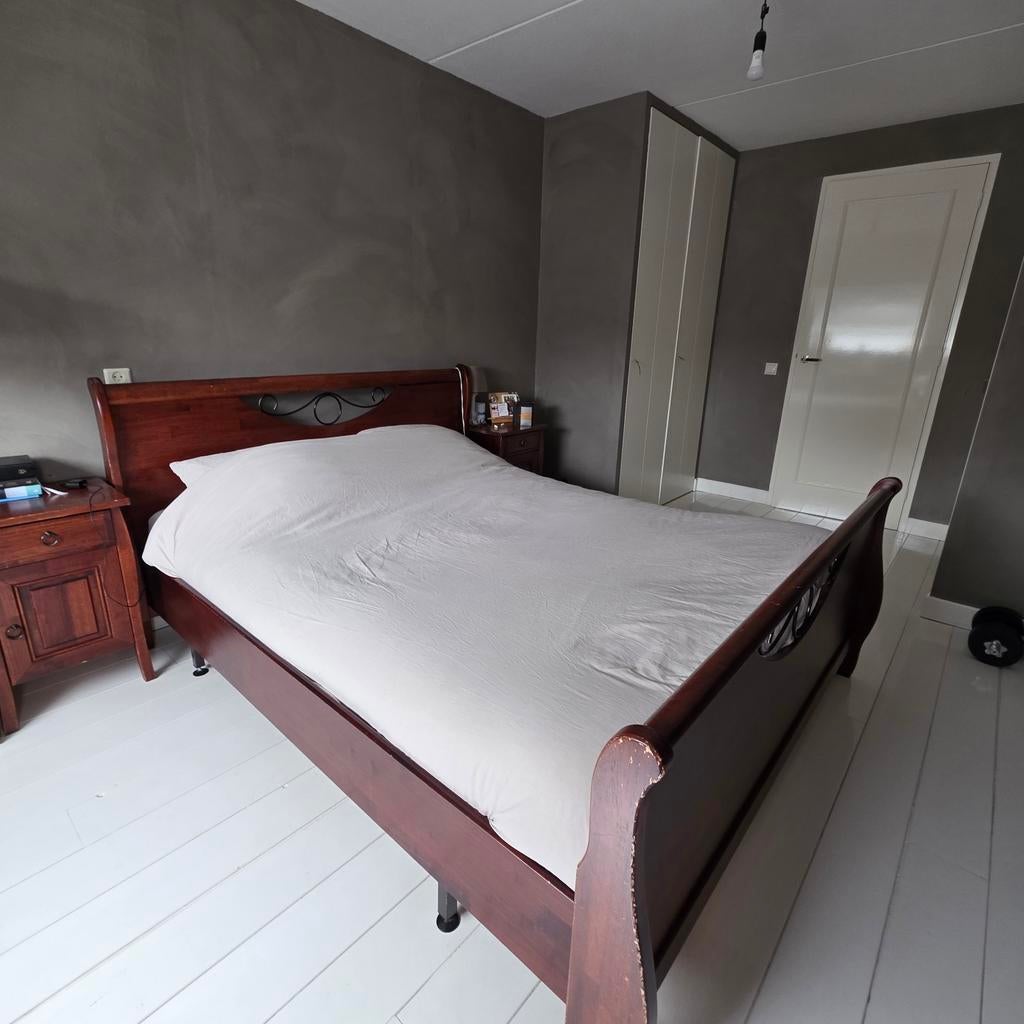 Tweepersoonsbed met lattenbodem en metalen onderstel, Huis en Inrichting, Slaapkamer | Bedden, Bruin, Klassiek, Tweepersoons, Ophalen of Verzenden