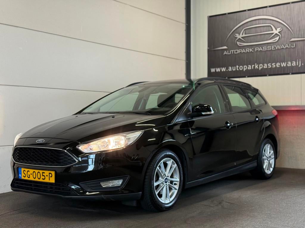 Ford Focus Wagon 1.0 Cruise Control, Apple Carplay, Trekhaak, Auto's, Gebruikt, Zwart, Origineel Nederlands, Handgeschakeld