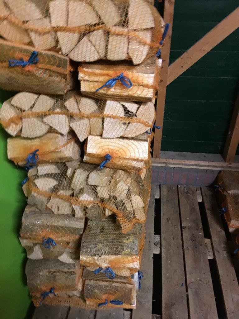 Beukenhout essenhout aanmaakhout vuurkorfhout kachelhout, Tuin en Terras, Haardhout, 3 tot 6 m³, Ophalen of Verzenden, Beukenhout