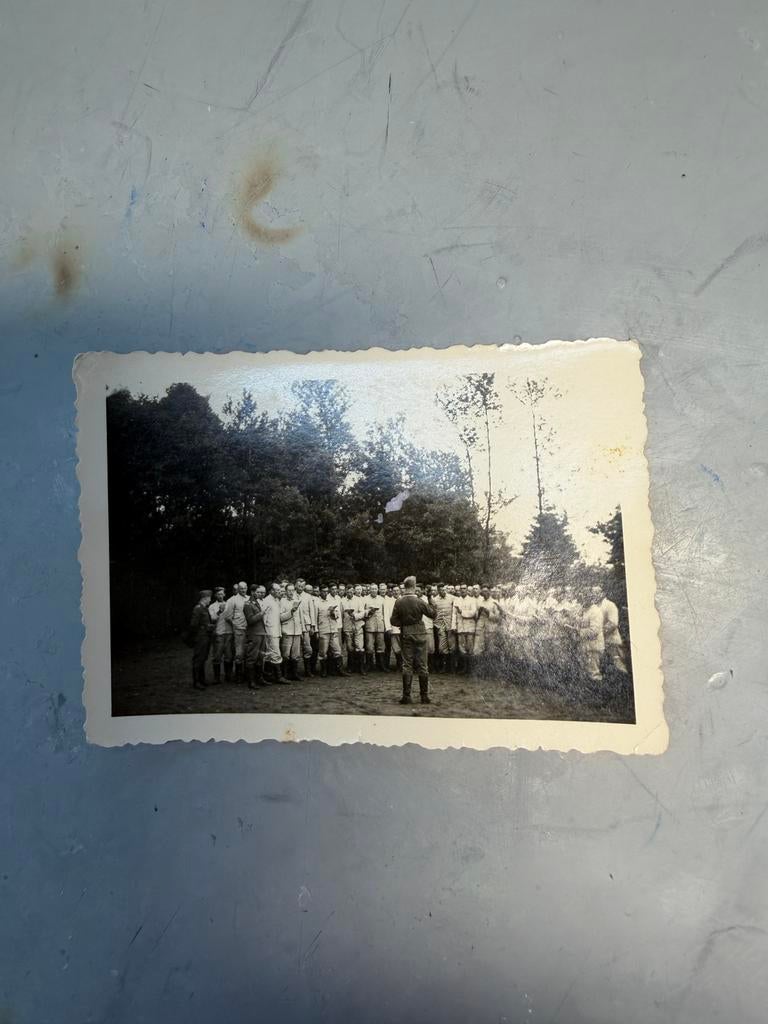 Ww2 foto duitse soldaten in nederland zingen, Ophalen of Verzenden, Duitsland, Foto of Poster
