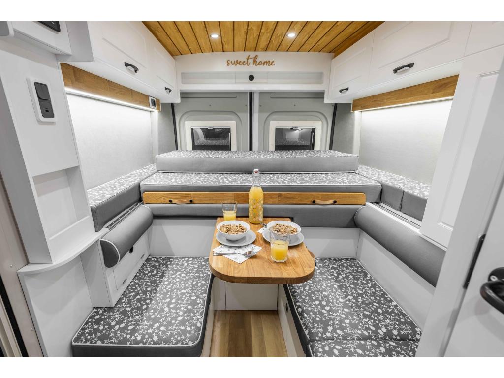 Freedo RV 541 / 599 / 636, Overige merken, Buscamper of Camperbus, Fiat, Bedrijf