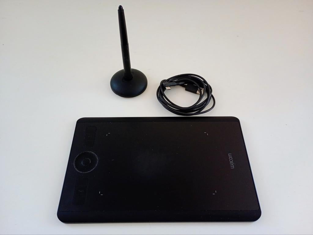 Wacom Intuos Pro tekentablet PTH-400 voor Photoshop, Ophalen of Verzenden, Gebruikt, Bedraad, Wacom