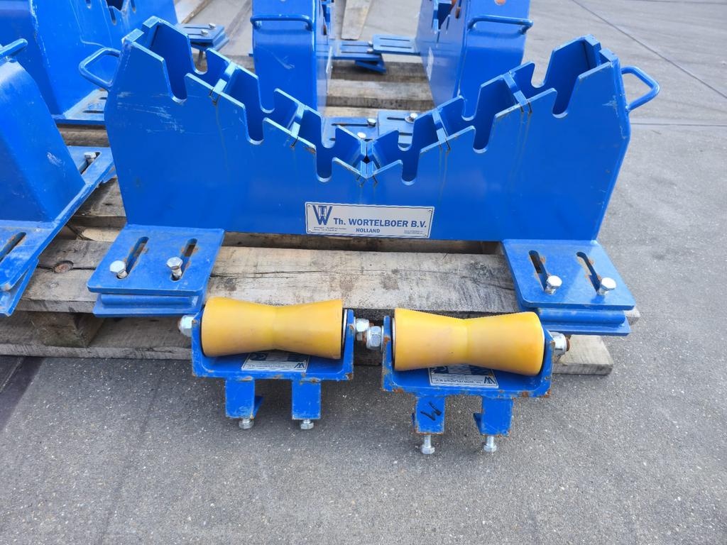 Wortelboer WRB-E-3-24 Rollenbokken, Ophalen