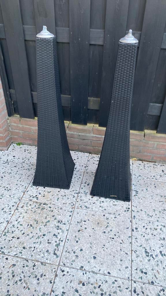 Te koop 2 Rieten tuin fakkels kleur zwart, Tuin en Terras, Fakkels, Ophalen of Verzenden, Zo goed als nieuw