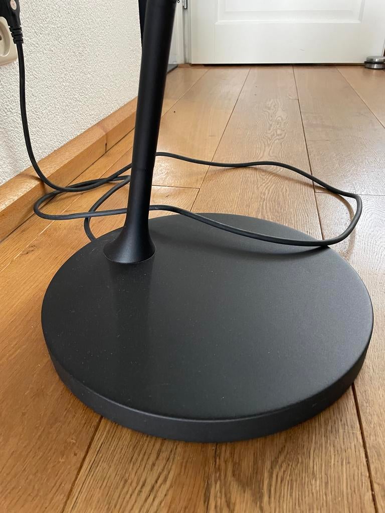 Design vloerlamp Philips Lirio - Goede staat, Huis en Inrichting, Ophalen, Gebruikt, Strak. Design, Minder dan 100 cm