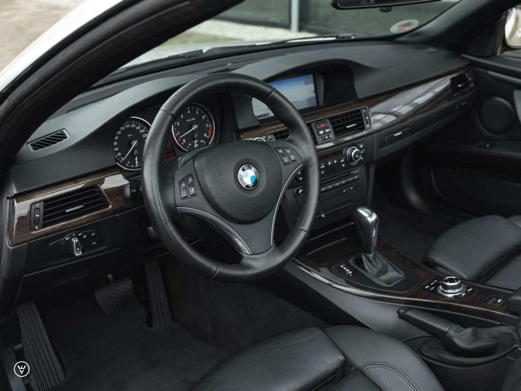 Bmw 3-SERIE 325i Cabrio LCI Aut - Sportst, Prof Navi, COMbox, Achterwielaandrijving, Gebruikt, 4 stoelen, 2996 cc