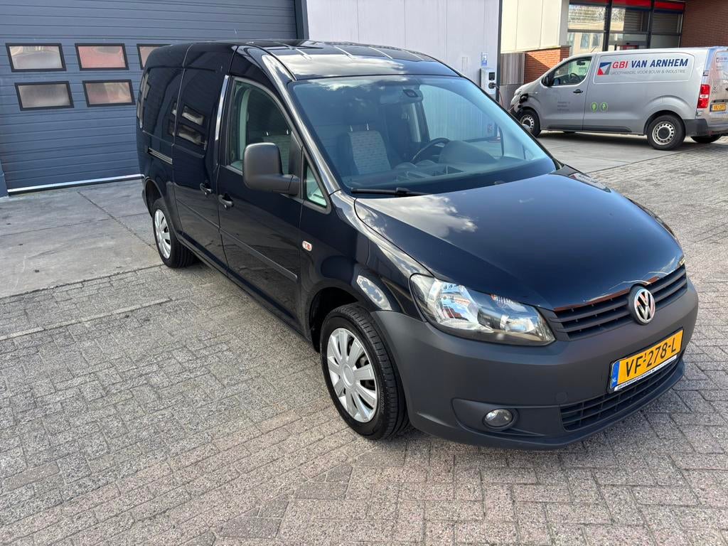 Volkswagen Caddy 1.6 D 75KW 2013 MAXI, Stof, 4 cilinders, Volkswagen, Zwart