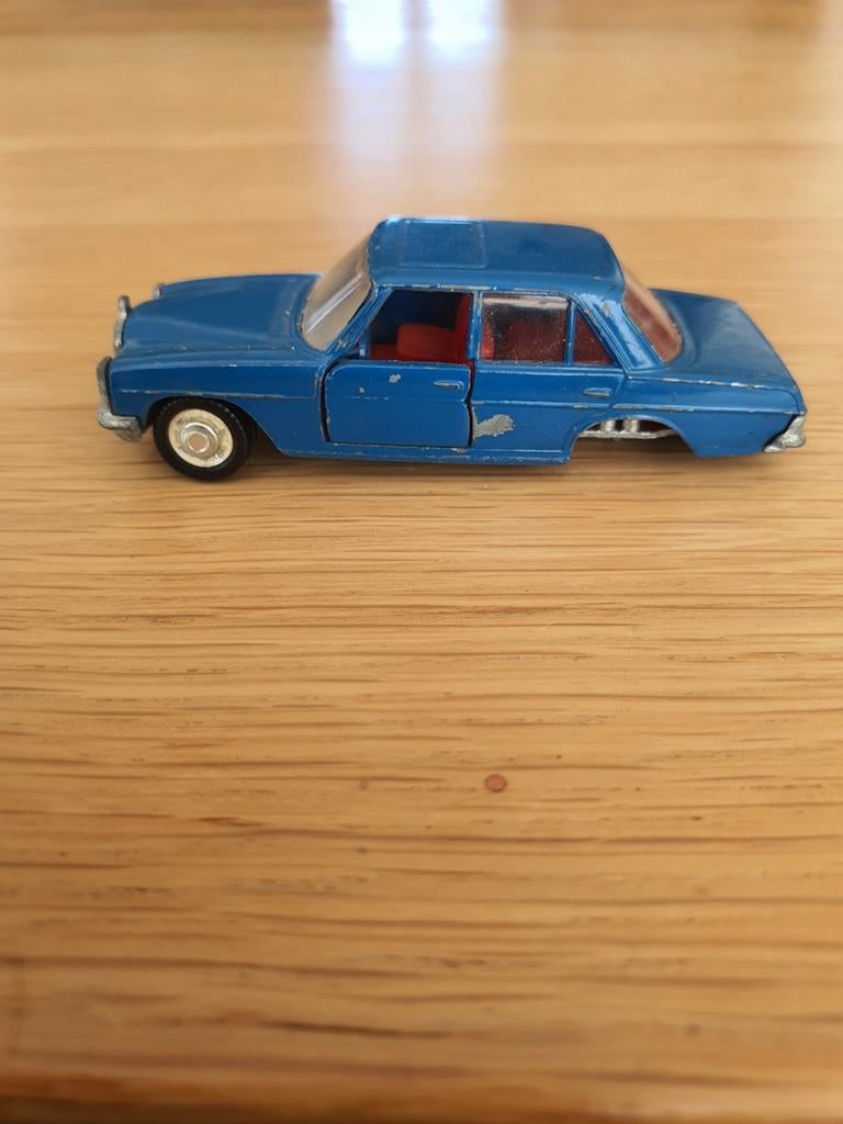 Mercedes 200 polizei model van Schuco, Ophalen of Verzenden, Auto