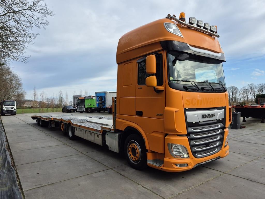 Daf Xf450+Aanhanger machine transport rampen hefbed, Auto's, Vrachtwagens, Particulier, DAF, Diesel, Euro 6, Automaat, Overige kleuren