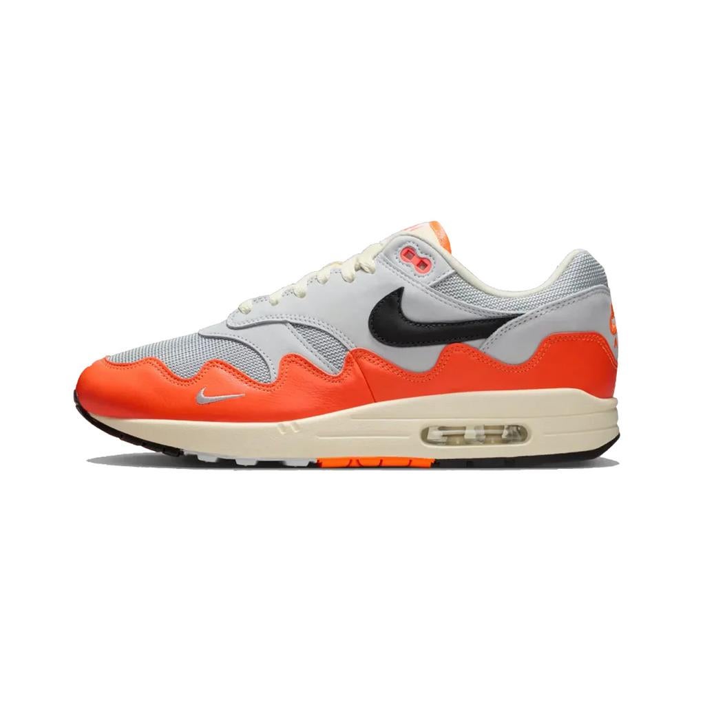 Nike Air Max Patta Waves 'Hyper Crimson Pure Platinum' US11, Kleding | Heren, Schoenen, Ophalen of Verzenden, Nieuw, Overige kleuren