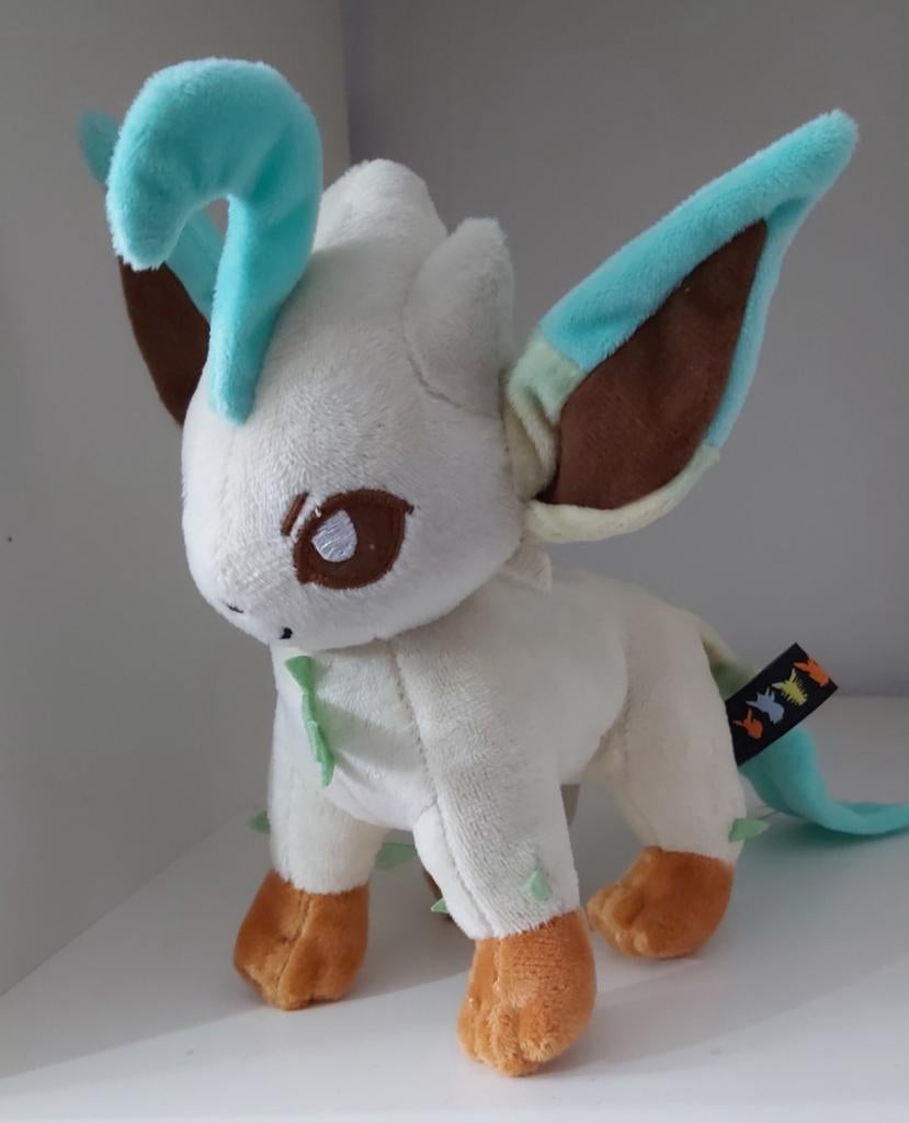 Pokémon Leafeon Knuffel, Hobby en Vrije tijd, Verzamelkaartspellen | Pokémon, Nieuw, Overige typen, Ophalen of Verzenden