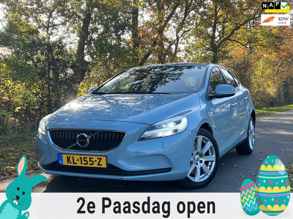 Volvo V40 2.0 D2 Nordic+ | Automaat + Navi + Cruise Nu € 1, Stof, Gebruikt, 4 cilinders, Blauw