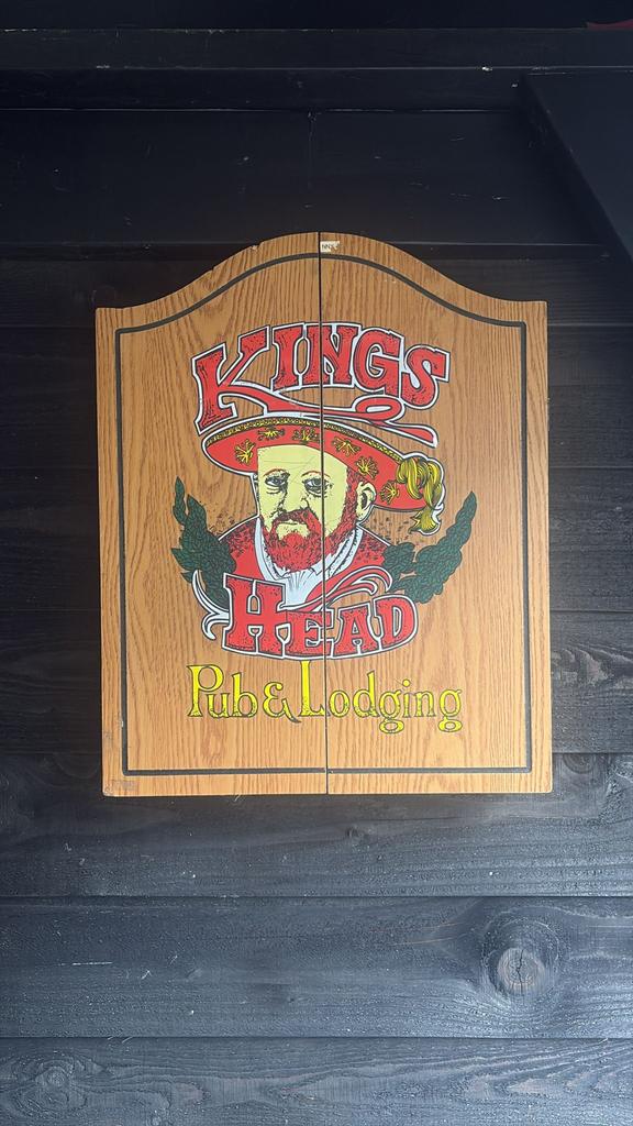 Dartbord met kast dartkast, Ophalen, Zo goed als nieuw, Dartbord