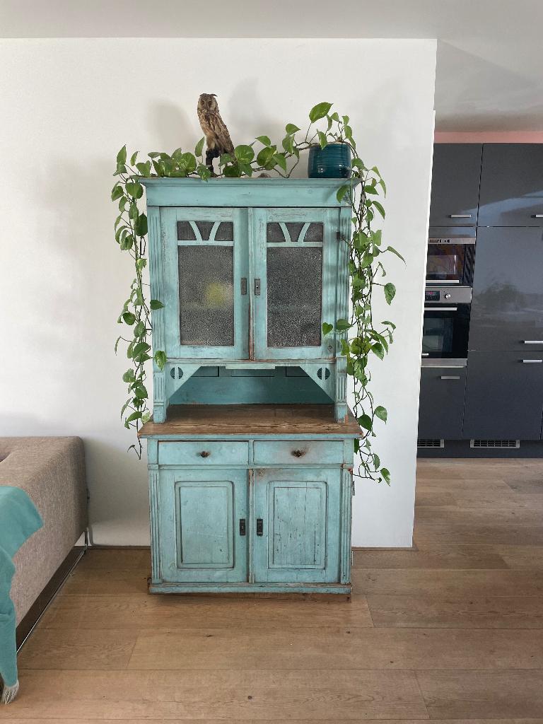 Houten kast, Ophalen