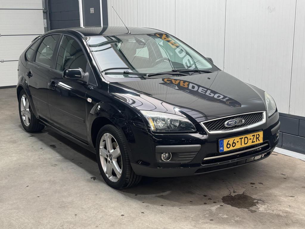 Ford Focus 1.6-16V Futura, 1596 cc, Gebruikt, 4 cilinders, 620 kg
