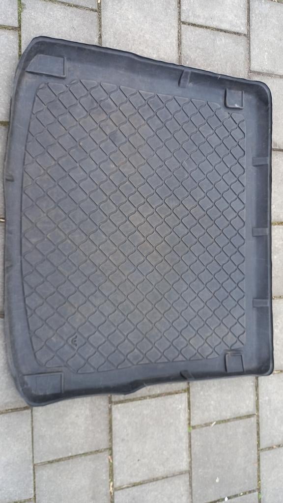 Kofferbakmat voor Ford Focus station (mk3, 2011-2018), Ophalen