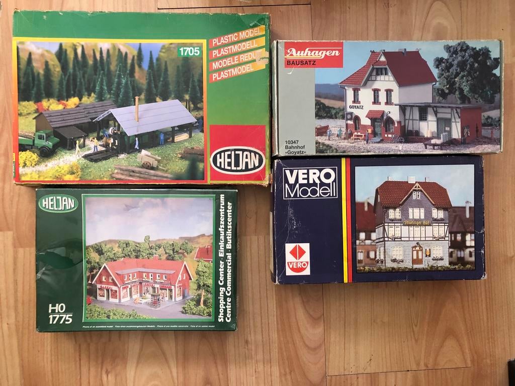 4 Bouwdozen H0, 1:87, €55 incl verzenden, Hobby en Vrije tijd, Overige merken, Gelijkstroom of Wisselstroom, Brug, Tunnel of Gebouw