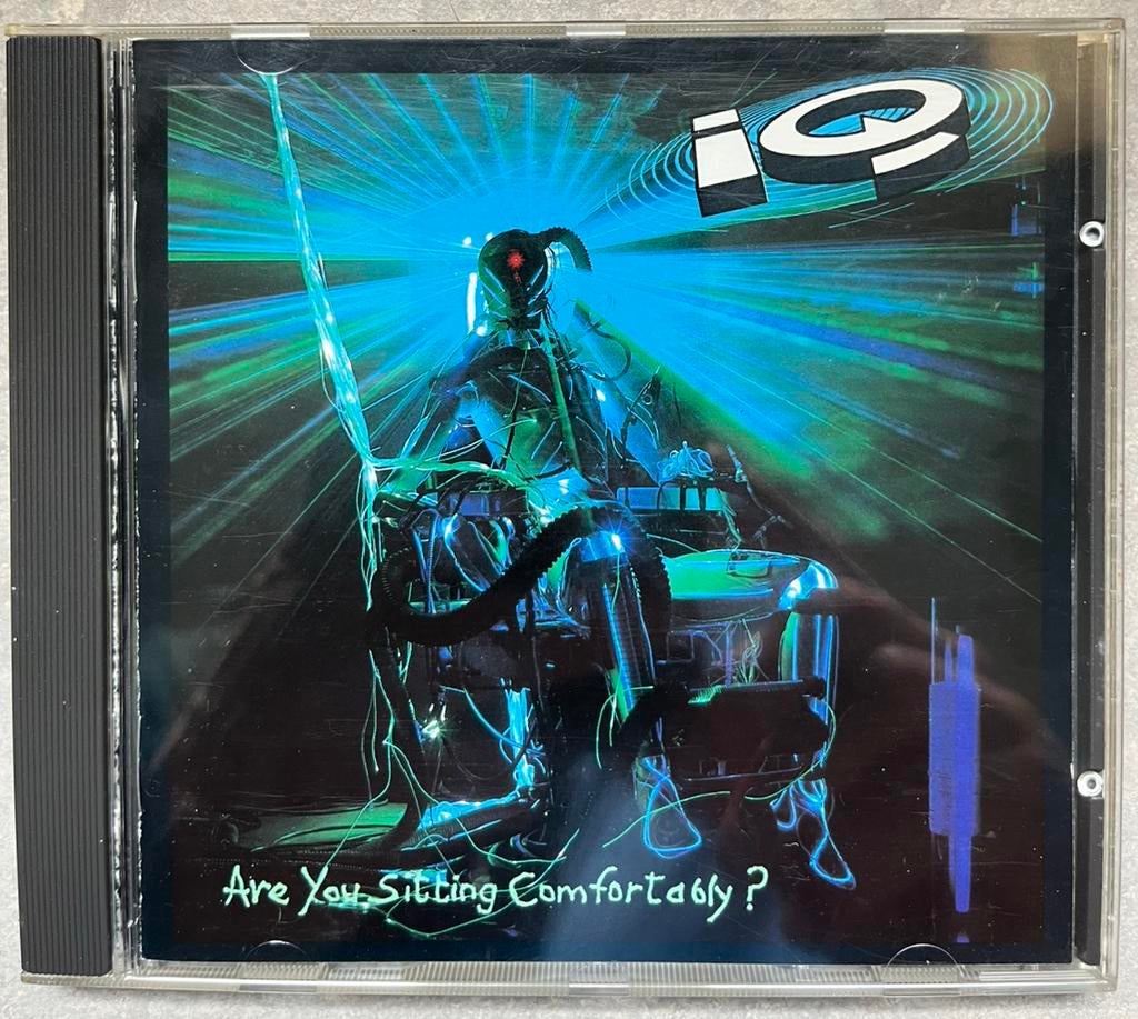 IQ - Are You Sitting Comfortably? (cd progrock), Ophalen of Verzenden, Zo goed als nieuw, Progressive