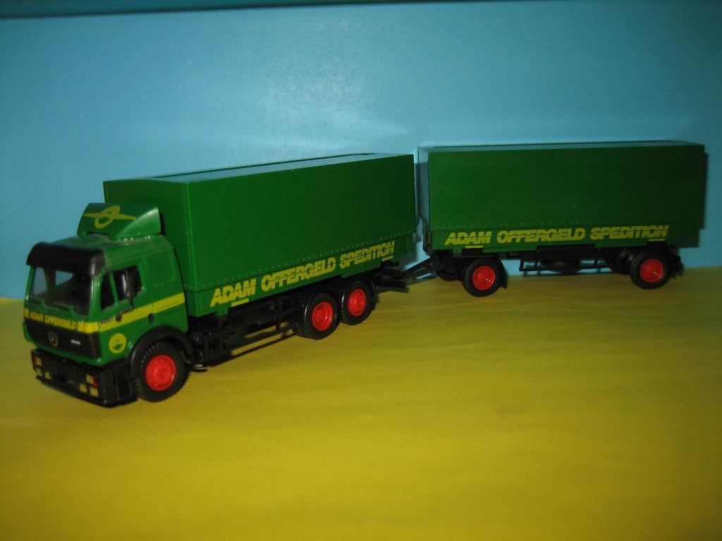 Adam-Offergeld  MERCEDES combi  AWM, Ophalen of Verzenden, Zo goed als nieuw, Bus of Vrachtwagen, AWM