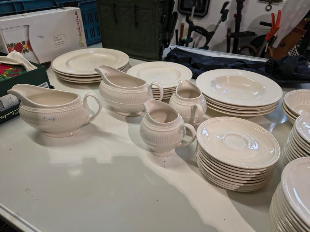 Wedgwood Windsor borden kop schotels papschaaltjes etc, Ophalen