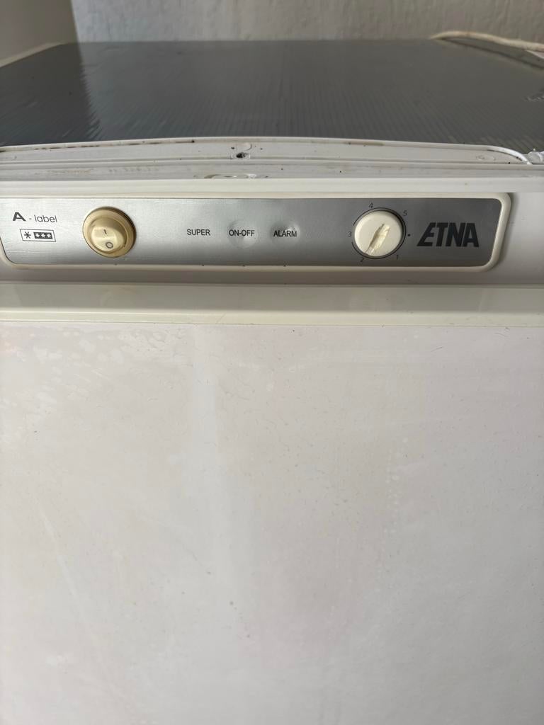 ETNA vriezer DEFECT, Gebruikt, 100 tot 150 liter, Energieklasse A of zuiniger, 45 tot 60 cm