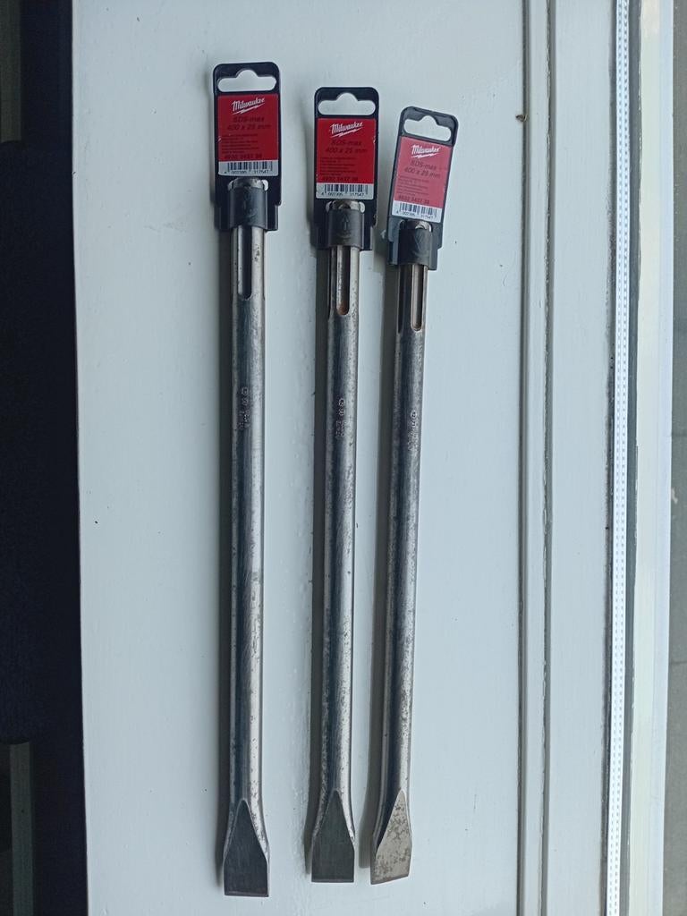 Te koop. Hakbeitels Milwaukee 40 cm lang 25 mm breed nieuw, Ophalen of Verzenden, Nieuw, Overige typen