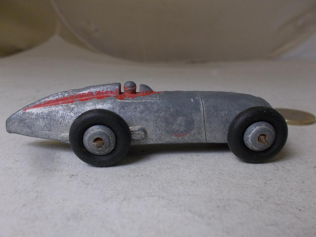 1946 Dinky Toys 23A FORMULE 1 RACING CAR (-K-), Ophalen of Verzenden, Gebruikt, Auto, Dinky Toys