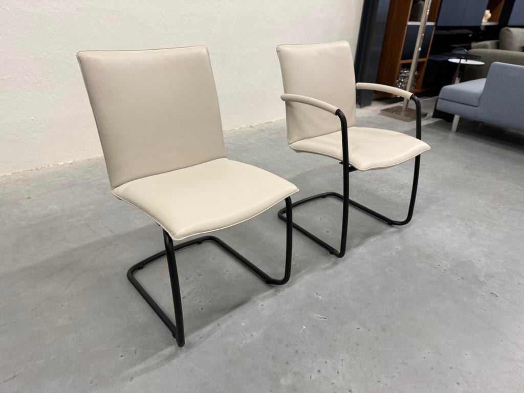 2 Nieuw Leolux Freyr eetkamerstoelen Leer Design stoel, Huis en Inrichting, Stoelen, Leolux, Twee, Overige kleuren, Nieuw