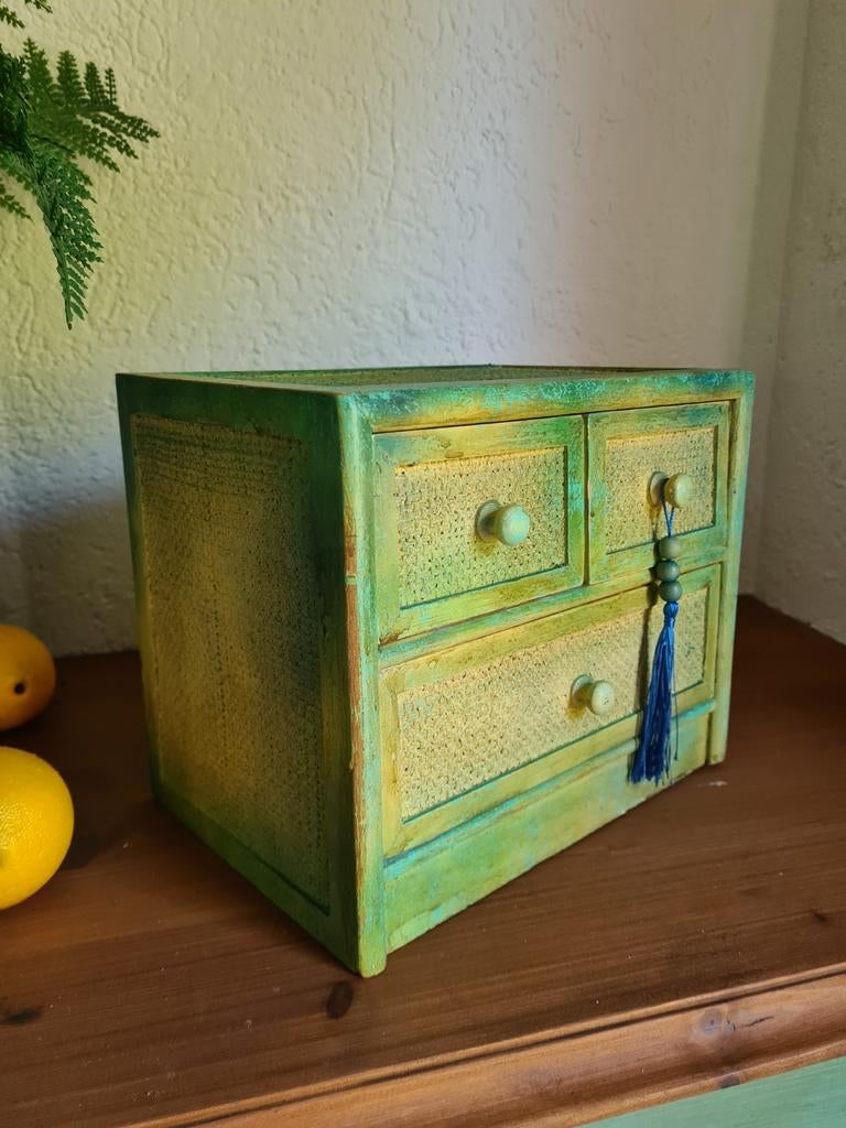 Mini ladenkastje vintage boho stijl geel groen, Huis en Inrichting, Kasten | Ladekasten, Minder dan 50 cm, Ophalen of Verzenden