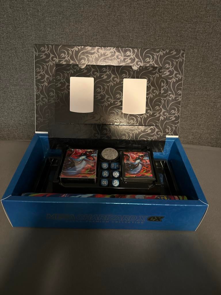 Charizard UPC Zonder Promos/Packs, Ophalen of Verzenden, Zo goed als nieuw, Overige typen