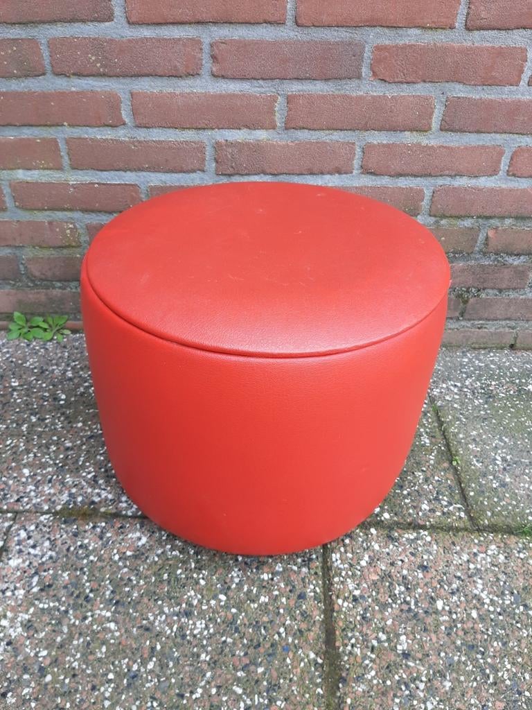 Mooi rode vintage poef in zeer goede staat., Verzamelen, Retro, Ophalen of Verzenden, Huis en Inrichting