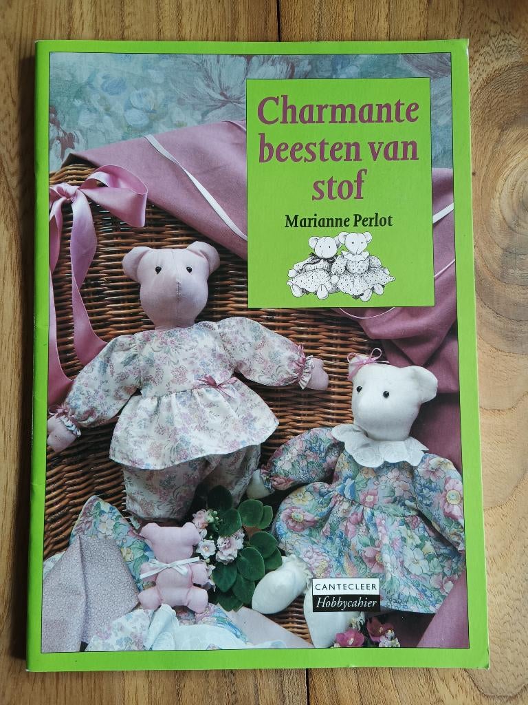 Charmante beesten van stof   naaien patronen, Zo goed als nieuw, Poppen maken, Geschikt voor kinderen, Marianne Perlot