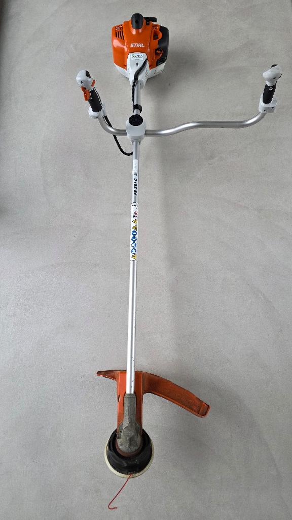 Stihl FS 261-CE professionele bosmaaier incl garantie, Ophalen, Zo goed als nieuw, 10 tot 30 cm, Stihl