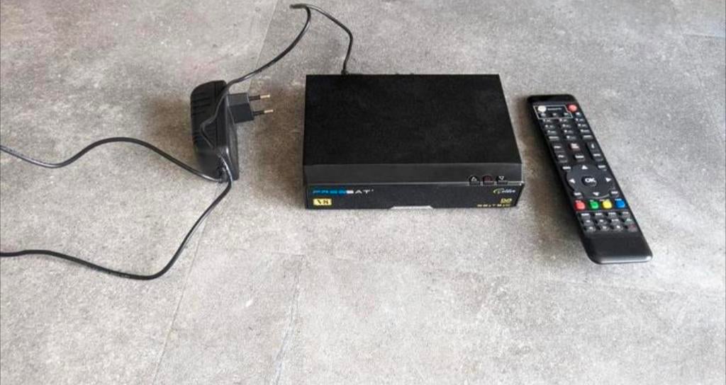 Freesat v8 golden s2&T2&C schotel tv decoder ontvanger, Ophalen of Verzenden, Zo goed als nieuw, Decoder