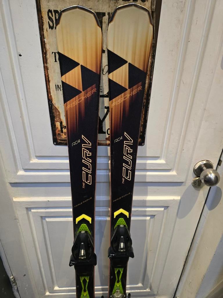 150cm FISCHER RC4 THE CURV TI ALL ROUND TOP SKIS