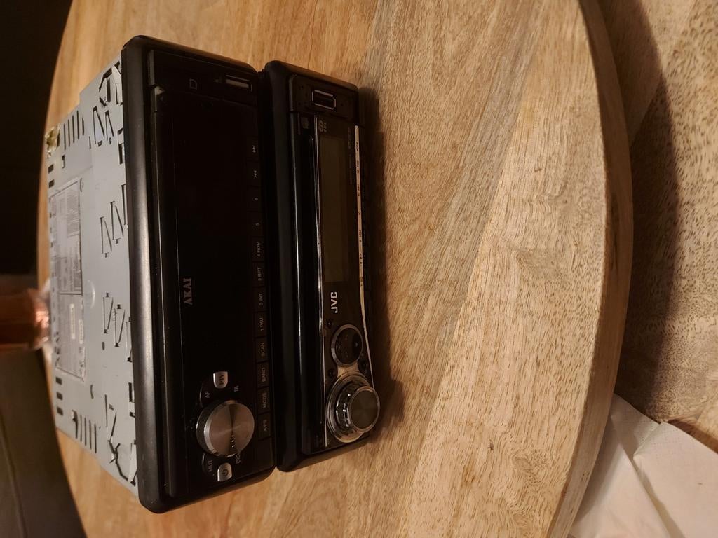 Auto radio 2 perstuks15 euro 2 stuks25 euro, Muziek en Instrumenten, Accordeons, Ophalen of Verzenden, Zo goed als nieuw