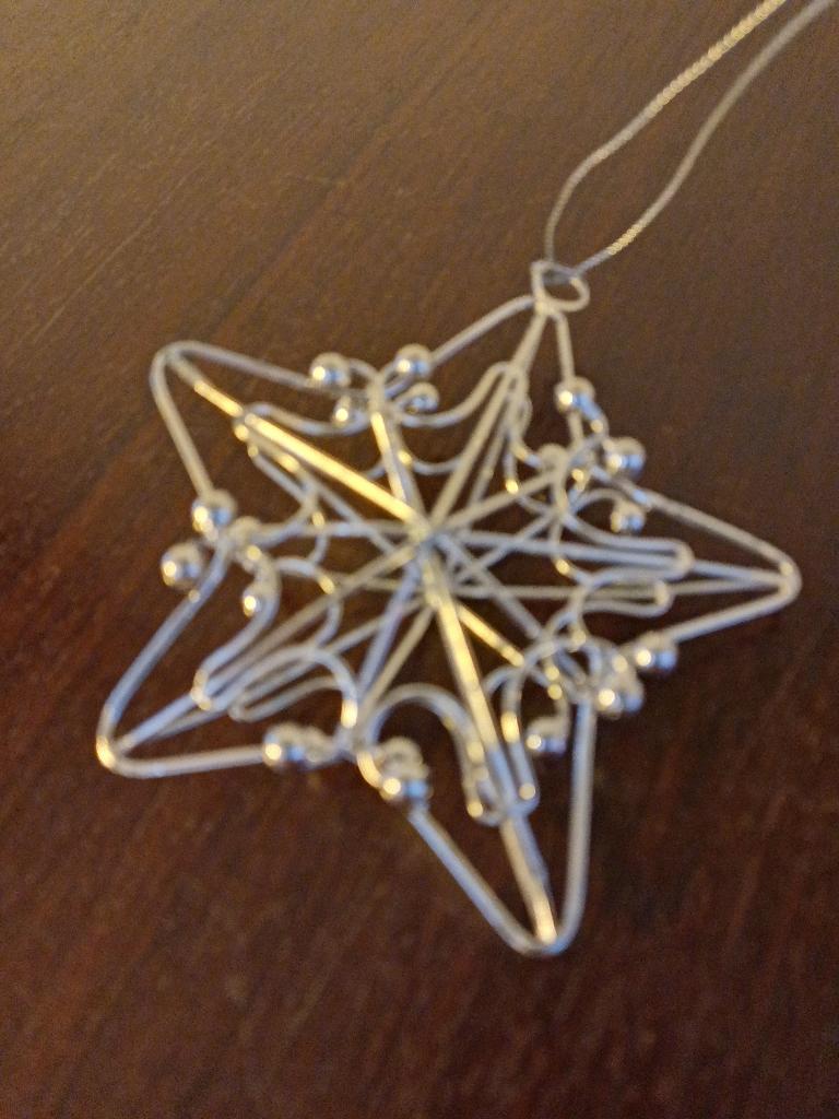 Metalen kersthanger / kerstornament van kerstster te koop, Diversen, Kerst, Ophalen, Zo goed als nieuw