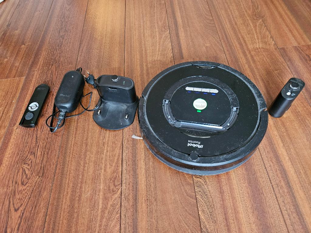 irobot Roomba 770 robotstofzuiger, Gebruikt, Ophalen of Verzenden, Robotstofzuiger, Minder dan 1200 watt