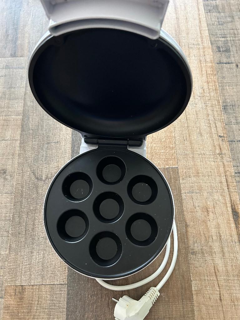 Cupcake maker / oventje, Hobby en Vrije tijd, Taarten en Cupcakes maken, Ophalen of Verzenden, Zo goed als nieuw, Cupcakes, Overige typen