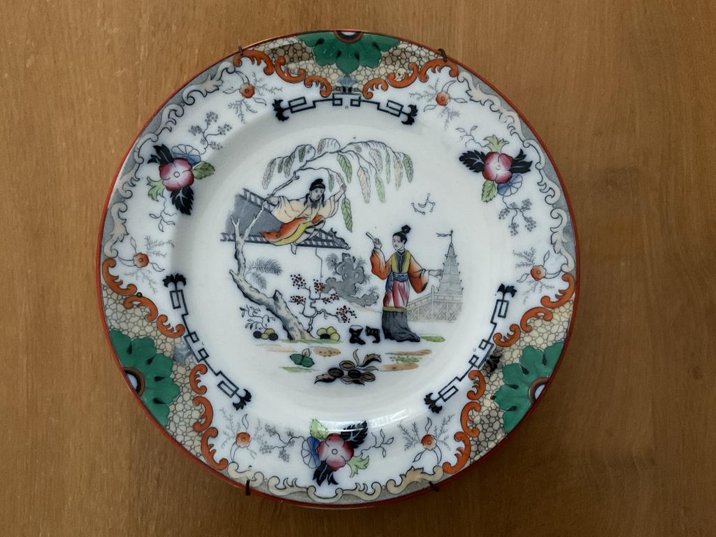 Petrus Regout bord met Chinees decor, Ophalen of Verzenden