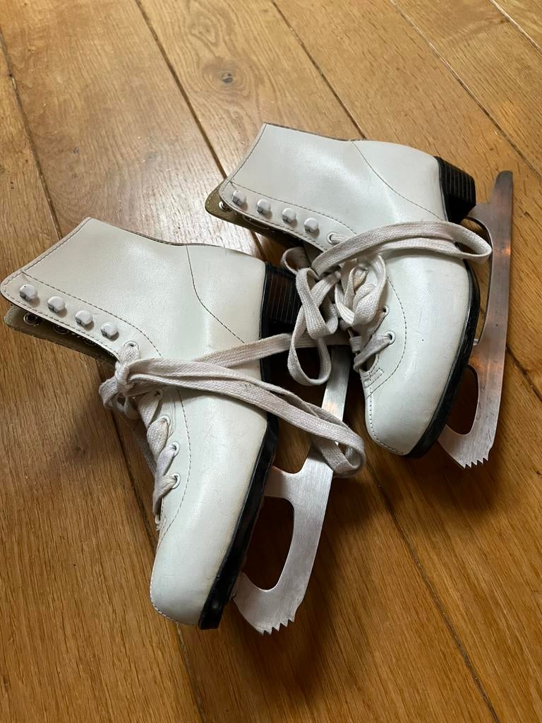 Maat 39, kleur wit, Ophalen, Zo goed als nieuw, Kunstschaatsen, Overige merken