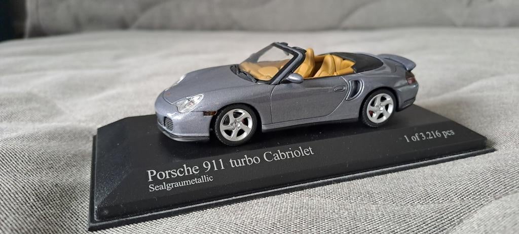 Porsche 911 Turbo Cabriolet Modelauto, Hobby en Vrije tijd, Modelauto's | 1:18, Ophalen of Verzenden, Zo goed als nieuw, Auto