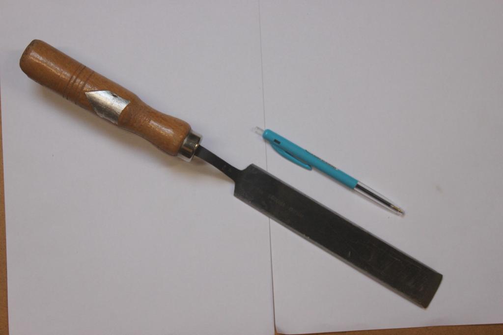 1X Steek Guts  ( Flauwe  en Geen Rechte )., Ophalen of Verzenden