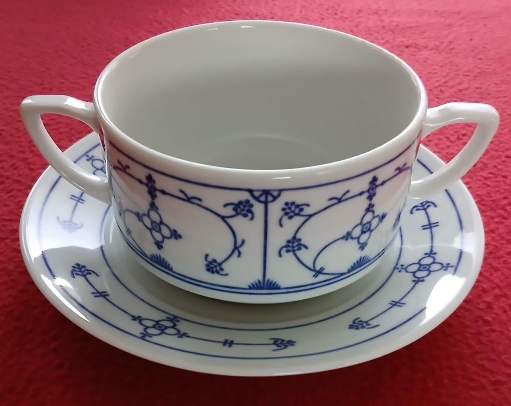 Jäger Eisenberg 'Blau Saks' soepkom met oren en schotel, Gebruikt, Verzenden, Overige stijlen, Kop(pen) en/of Schotel(s)