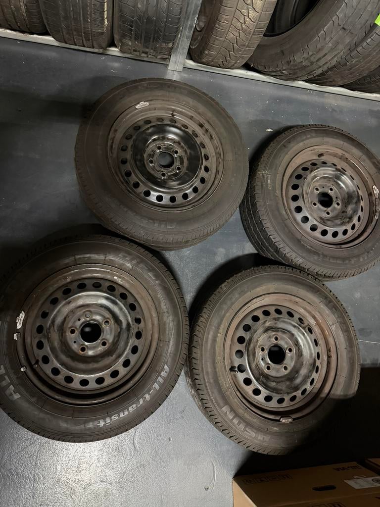 Nissan X-trail velgen met 8mm banden 205/65R16 4-seizoen, Auto-onderdelen, Banden en Velgen, 16 inch, All Season, Band(en), 205 mm