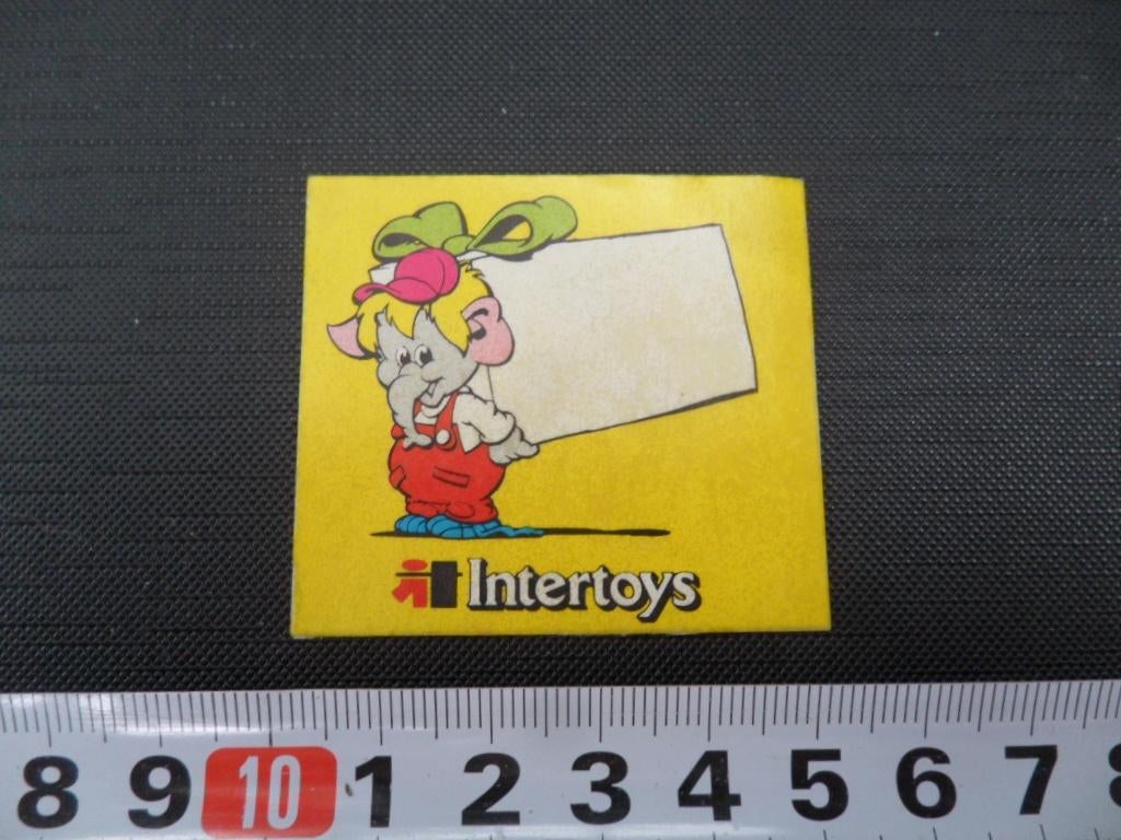sticker label etiket INTERTOYS speelgoed, Ophalen, Zo goed als nieuw
