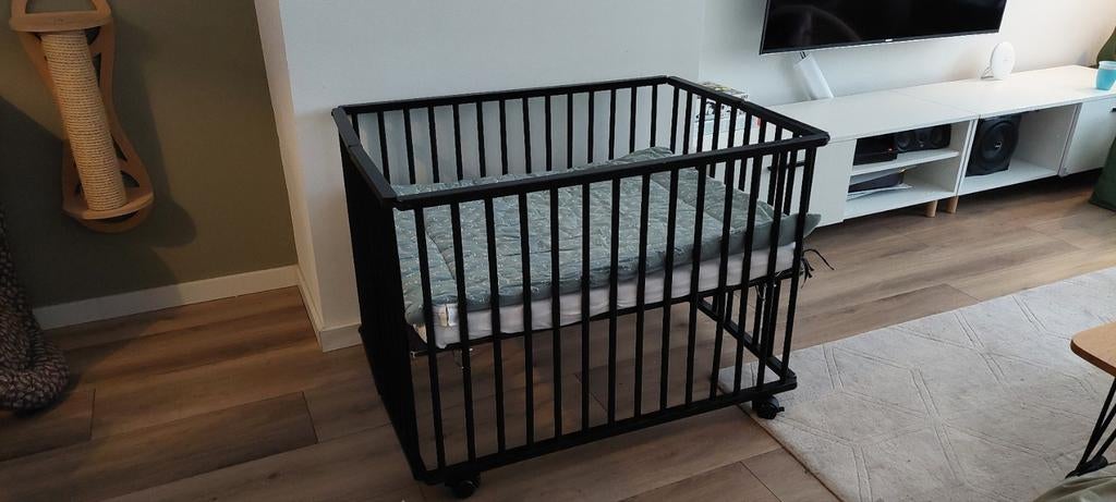 Inklapbare/opbergbare Box - Ideaal voor baby of peuter, Ophalen, Gebruikt, Ledikant