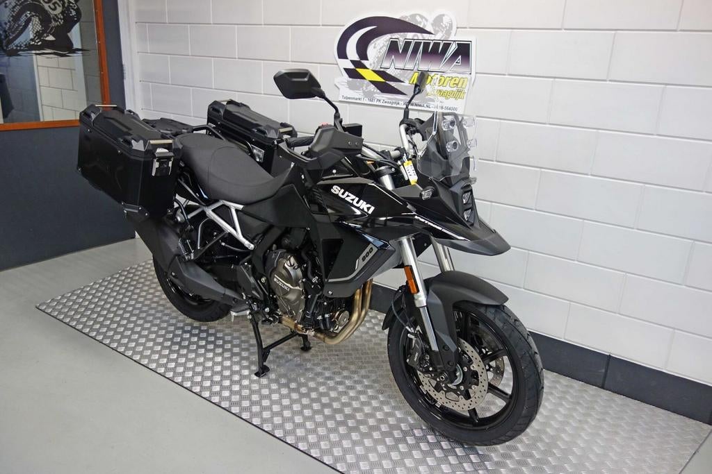 SUZUKI V-STROM 800 - foto 2