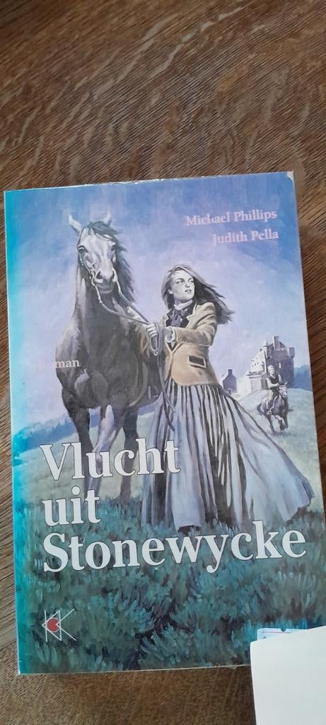 Vlucht uit Stonewycke - Michael Phillips & Judith Pella, Boeken, Ophalen of Verzenden