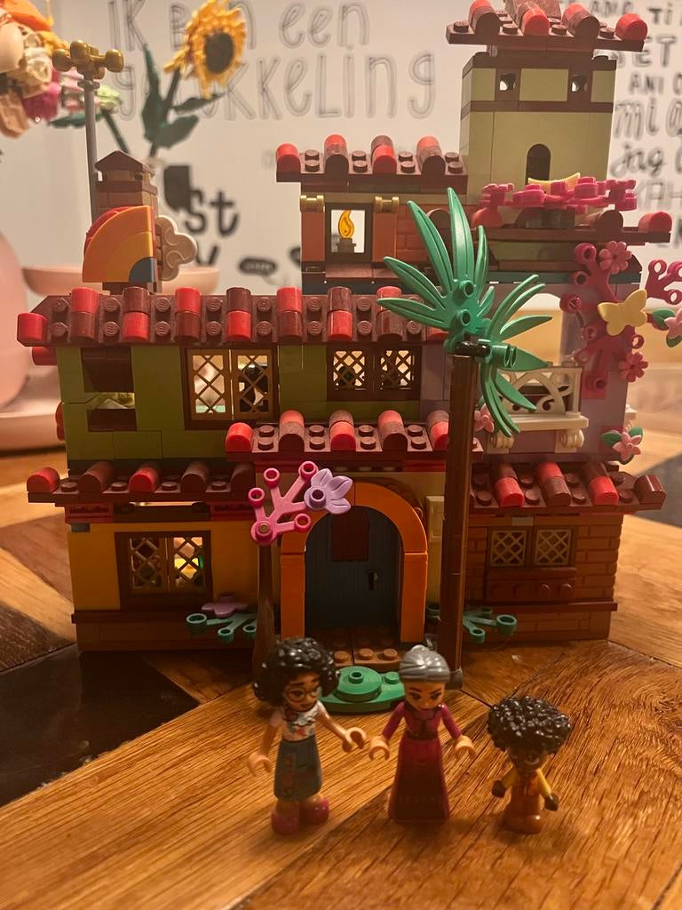 LEGO Disney 43202 - Het huis Madrigal encanto, Ophalen of Verzenden, Zo goed als nieuw, Complete set, Lego